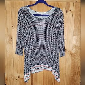 Max Studio Asymmetrical Hem Top Size Medium